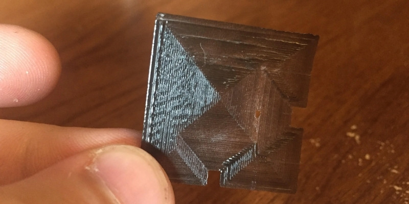 inconsistent first layer caused by bed not level