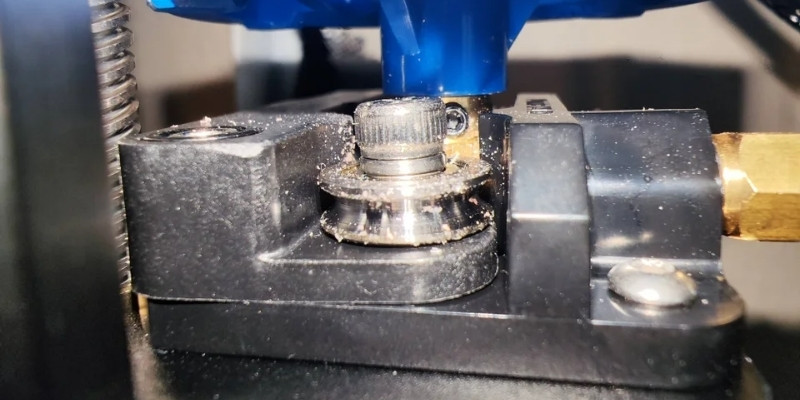 Filament grinding--check tension in extruder