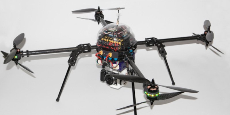 Svarmi's original drone, made of CNC cut carbon fiber 