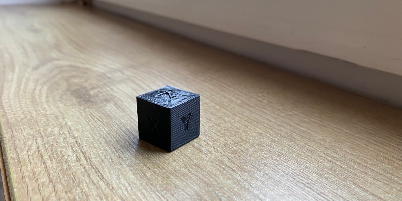 Fully printed XYZ cube printed on the Toybox 3D printer
